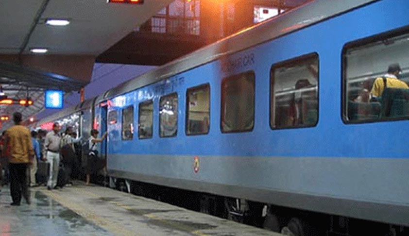 Woman Files Plea In SC Seeking Directions To Centre, Railways To Ensure Rail Passengers’ Safety [Read Petition]