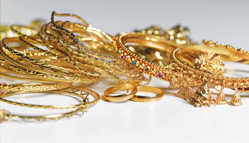 No Seizure Of Gold Jewellery To Extent Of 500 Gms Per Married Lady, 250 Gms Per Unmarried Lady And 100 Gms Per Male: FM