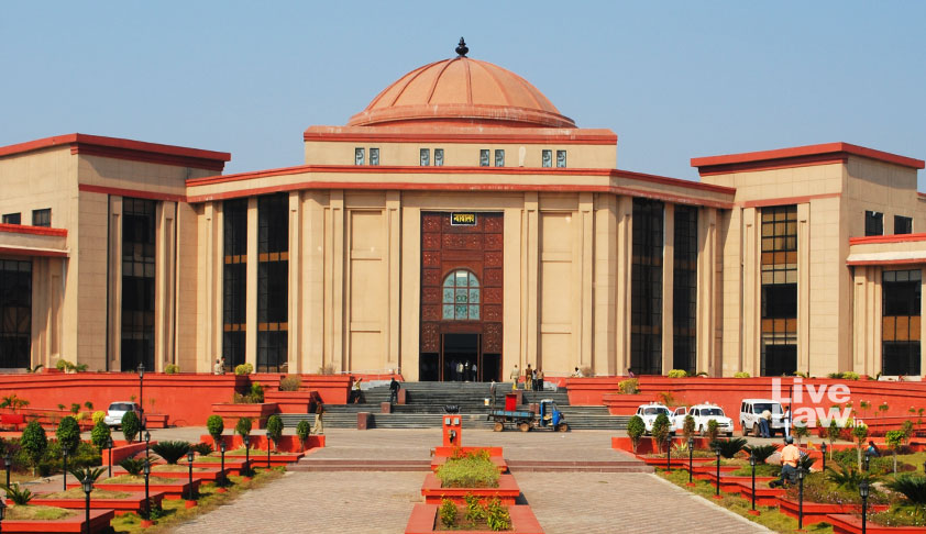 When The Constitutional Validity Of Aadhaar Is Under Challenge Before SC, Chattisgarh HC Makes It Mandatory For Accused And Sureties For Bail [Read Order]