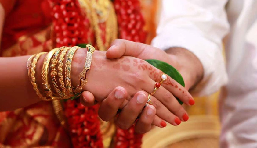 SC Constitution Bench To Decide On Parsi Woman’s Religious Identity After Inter-Religion Marriage [Read Order]