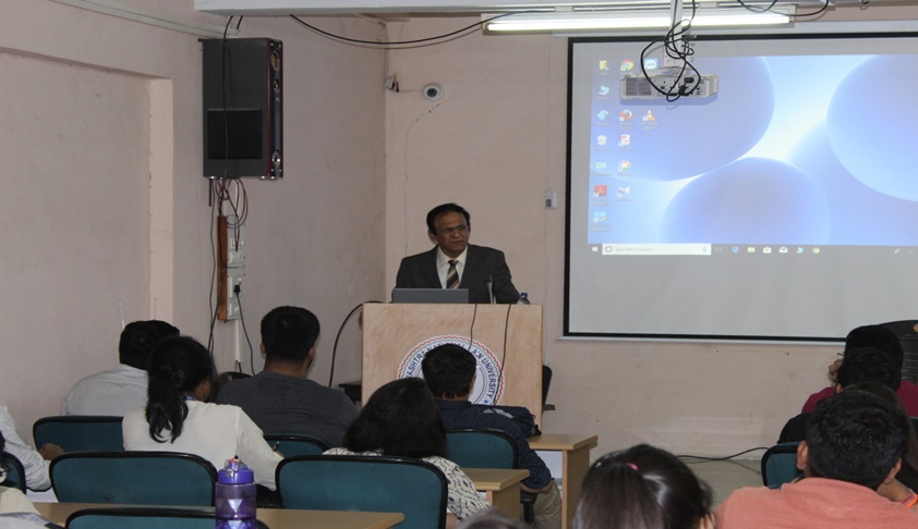 Justice SV Gangapurwala Delivers Lecture on Contract Law at MNLU, Aurangabad