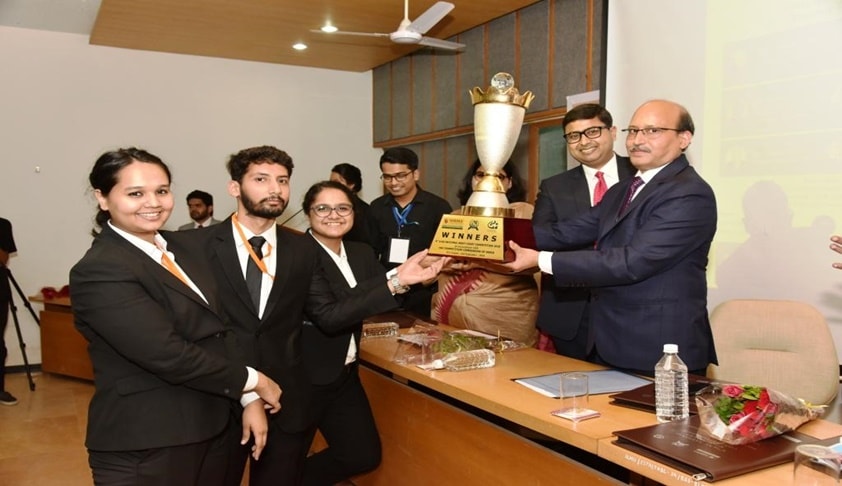 SLS Noida Wins 8th ILNU Moot Competition