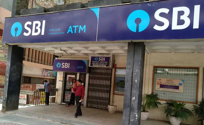 SBI To Pay Rs. 1 Lakh To Customer For Wrongly Debiting His Account Despite Failure of ATM Transaction [Read Order]