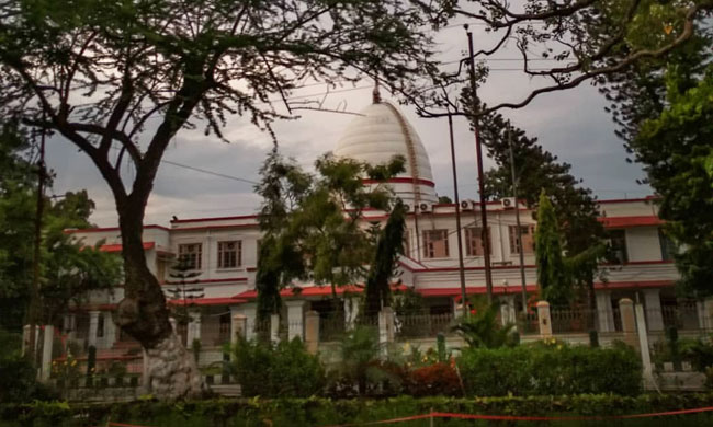 Gauhati HC Warns Of Proceedings Against Officers If Stone Crushing Unit Is Not Stopped [Read Order]