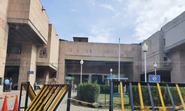 PIL In J&K HC Challenges Centres Decision To Transfer Pending Service Matters Before J&K HC To CAT, Chandigarh [Read Petition]