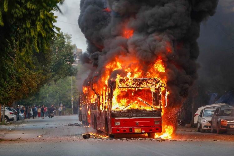 Not Much Evidence For Involvement In Violence : Delhi HC Grants Bail To Person Arrested Over Bus Burning During CAA Protests [Read Order]