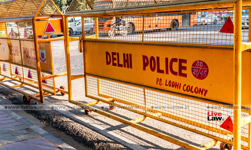 Will They Hang On Strings?: Delhi High Court Refuses To Entertain General PIL For Removal Of Police Booths From Footpaths