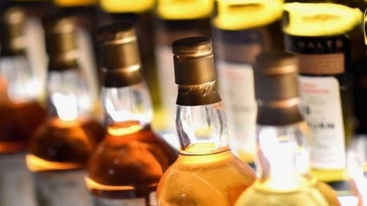 Madras HC Allows TASMAC Liquor Shops To Sell Two Bottles Of Liquor Once In Three Days To  Individuals [Read Order]
