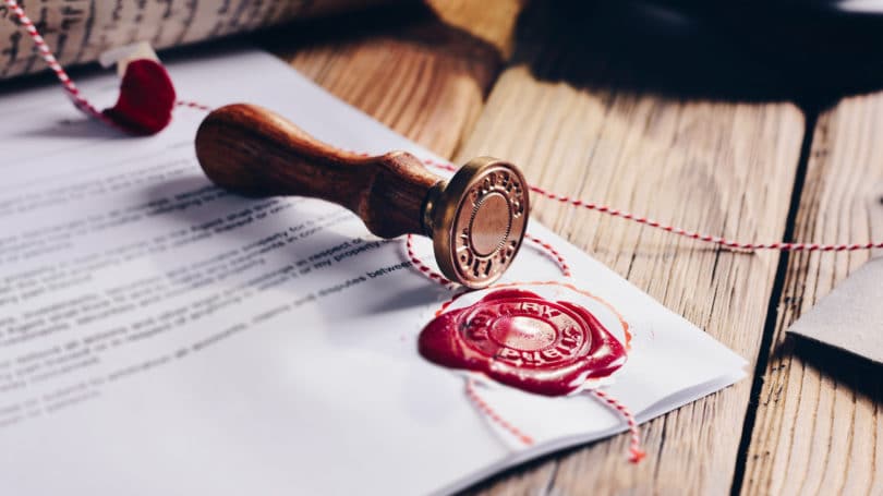 Karnataka HC: Section 13 Of Notaries Act Bars From Taking Cognizance Of Offences Committed By Advocate/Notary Without Permission Of Central/State Government