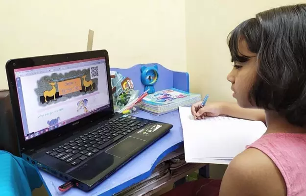 Supreme Court Stays Delhi HC Order Directing Private Unaided Schools To Provide Internet Gadgets Free Of Cost To EWS Students For Online Classes