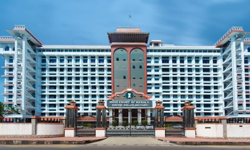 Kerala HC Stays Munsiff-Magistrate Notification On Prima Facie Finding That It Excluded EWS Reservation [Read Order]