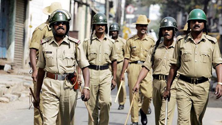 SC Issues Notice On Plea Seeking 8 Hours Shift In Police Force With Weekly Offs