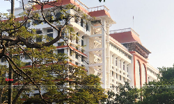 Accused, Surrender, Anticipatory Bail, Kerala High Court, Justice R. Narayana Pisharadi, Direction to surrender, Investigating officer, Jurisdictional court, Accused, Surrender, Anticipatory Bail, Kerala High Court, Justice R. Narayana Pisharadi, Direction to surrender, Investigating officer, Jurisdictional court,