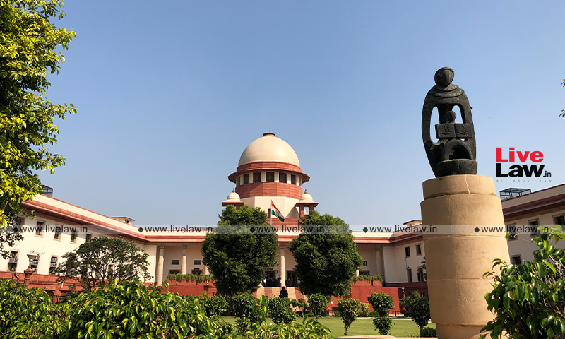 Regularisation Of Daily Wage Workers: Supreme Court Stays Contempt Proceedings Against Karnatakas Addl Chief Secretary For Non-Compliance Of HCs Order