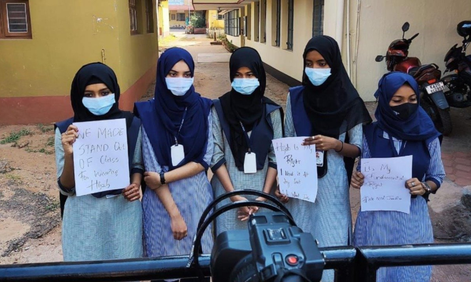 1500px x 900px - Hijab Ban In Govt College : Karnataka HC To Hear Muslim Girl's Plea On Feb 8