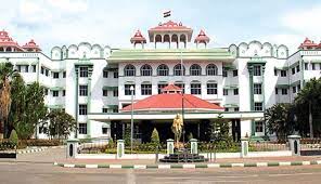 Bar Associations Cannot Pass Resolutions Against Representing A Person, Shall Amount To Violation Of Constitution: Madras High Court