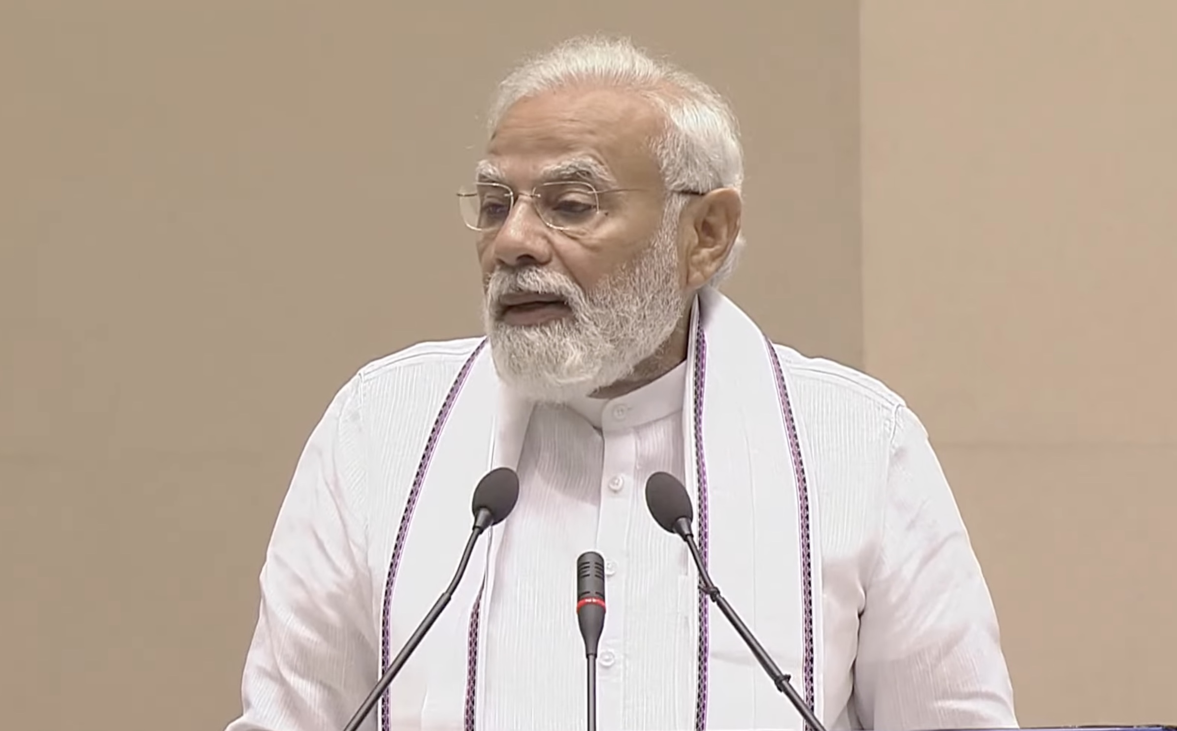 Local Languages Should Be Promoted In Courts For Common Man : Prime Minister Narendra Modi