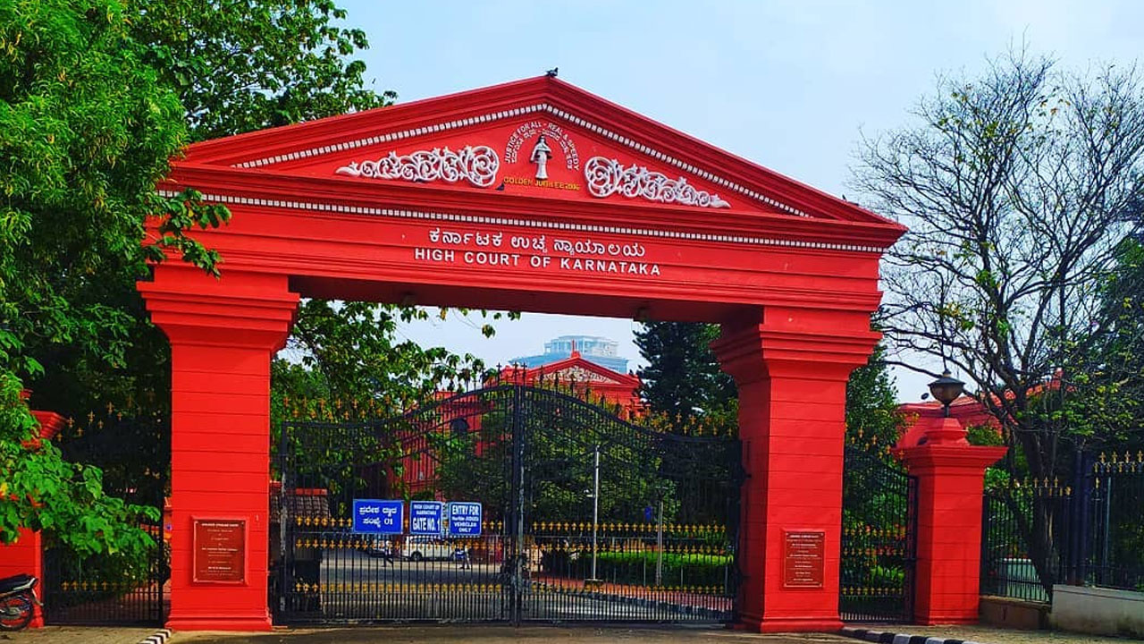Person Merely Handing Over Sale Consideration To Vendor Cant Claim Right On Immovable Property Sans Evidence To Show His Contribution: Karnataka HC