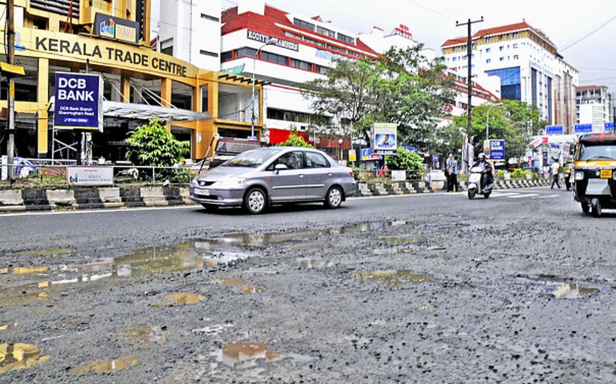 District Collectors Will Be Answerable For Accidents Caused By Road Potholes ;Principles Of Constitutional Tort Will Apply : Kerala High Court