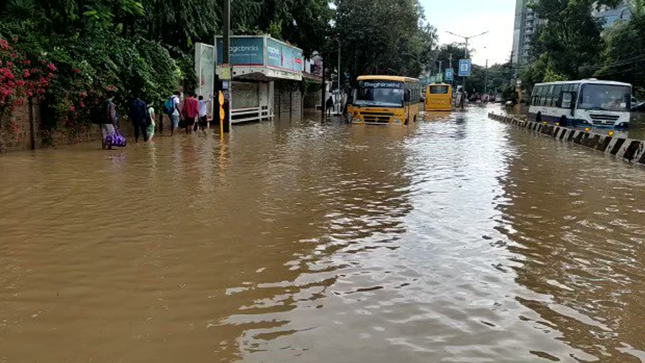 Bengaluru Rains: Karnataka High Court Directs BBMP To Forthwith Set Up Cell To Address Residents Grievance
