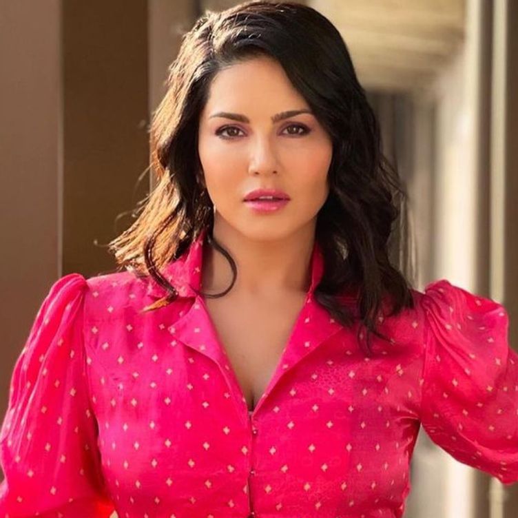 Kerala High Court Stays Proceedings In Cheating Case Against Bollywood  Actor Sunny Leone, Husband Daniel Weber