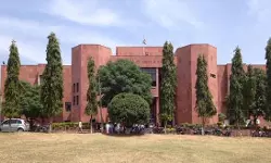 J&K&L High Court Cautions Advocates Against Vulgar Activities At Bar Events Following Kanpur Bar Dance Incident