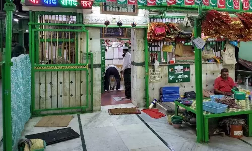 Gujarat High Court Stays Eviction Notice Concerning Hazrat Kalu Shaheed Dargah In Ahmedabad Till January 2024