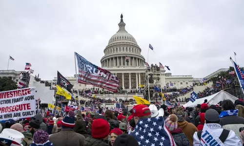 US Appeals Court Overturns Jan. 6 Capitol Rioter Sentence, 100 US rioters May Be Resentenced