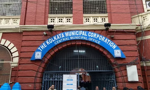 Turned Blind Eye When Promoters Undertook Unauthorised Constructions: Calcutta HC Directs Disciplinary Inquiry Against KMC Officials Over Building Collapse