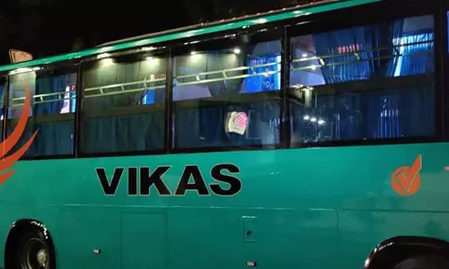 North-East Delhi District Commission Holds Vikas Travels Liable For Failure To Stop Bus At Designated Stop