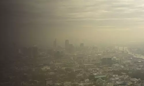 Bombay High Court Proposes Stopping Salaries Of BMC, NMMC Commissioners For Their Failure To Contain Air Pollution Levels