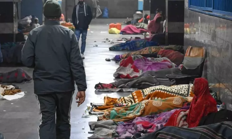 Delhi Govt Cant Shirk Responsibility: High Court Orders Emergency Shelter Measures For Homeless Sleeping Outside Hospitals In Winter Cold Delhi Govt Cant Shirk Responsibility: High Court Orders Emergency Shelter Measures For Homeless Sleeping Outside Hospitals In Winter Cold