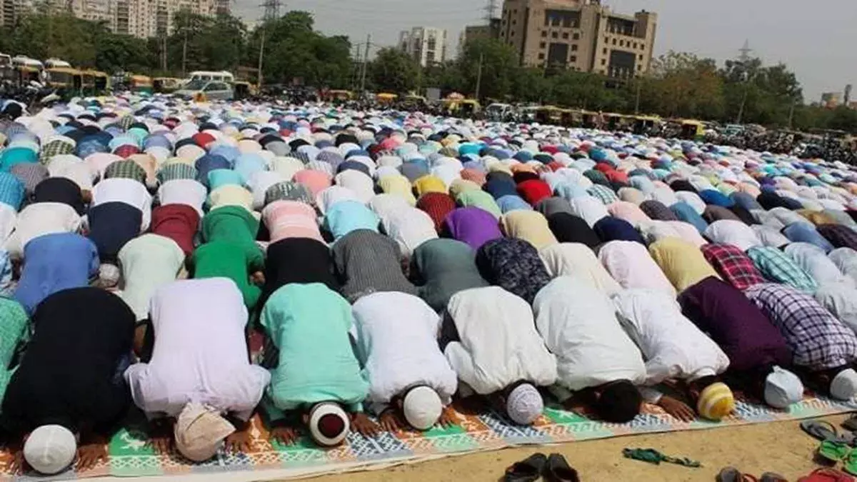 Cant Restrict Number Of Namaz Worshipers On Law & Order Ground; Resign If Unable To Do Duty : Allahabad High Court To Sambhal SP, Collector Cant Restrict Number Of Namaz Worshipers On Law & Order Ground; Resign If Unable To Do Duty : Allahabad High Court To Sambhal SP, Collector