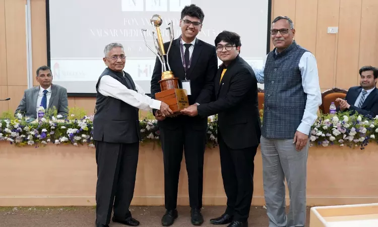 NALSAR Mediation Tournament 5.0: JGLS & NUJS Students Win Best Negotiating Pair Award