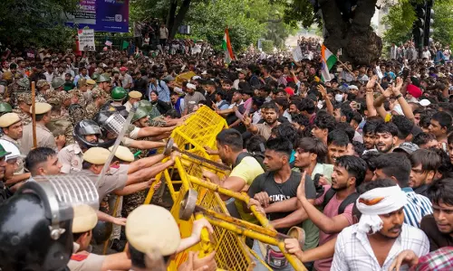 Delhi High Court Refuses Urgent Listing Of PIL Alleging Excessive Police Force During Cockroach Janata Partys Parliament March Delhi High Court Refuses Urgent Listing Of PIL Alleging Excessive Police Force During Cockroach Janata Partys Parliament March