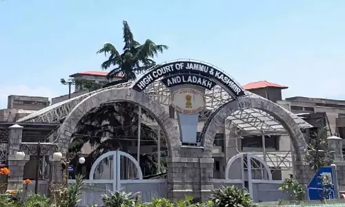 Temporary Service Rendered After Regular Selection Can Be Counted For UGC Career Advancement Scheme: J&K&L High Court Temporary Service Rendered After Regular Selection Can Be Counted For UGC Career Advancement Scheme: J&K&L High Court