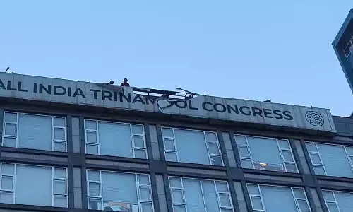 Calcutta High Court Quashes Order Directing TMC To Vacate Camac Street Office Over Fire Safety Violations, Orders Fresh Inspection Calcutta High Court Quashes Order Directing TMC To Vacate Camac Street Office Over Fire Safety Violations, Orders Fresh Inspection