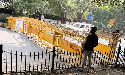 Journalist Files Contempt Petition Against MHA Secretary, Delhi Police Commissioner Alleging Police Assault While Covering Protests Journalist Files Contempt Petition Against MHA Secretary, Delhi Police Commissioner Alleging Police Assault While Covering Protests
