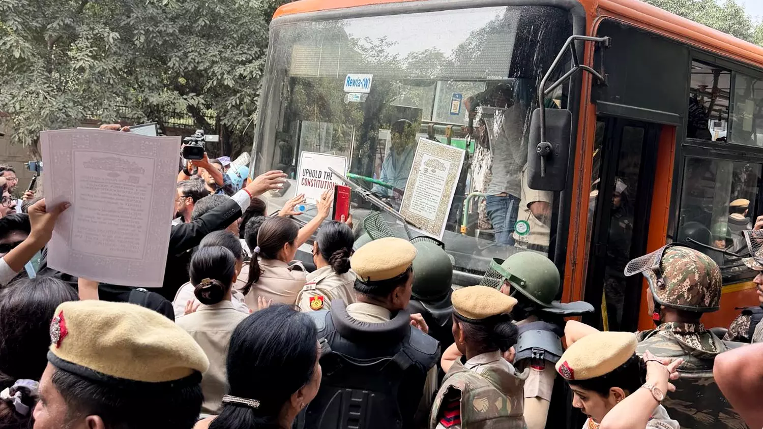 NLSIU Alumni Decry Police Detention of Lawyers During Election Protest