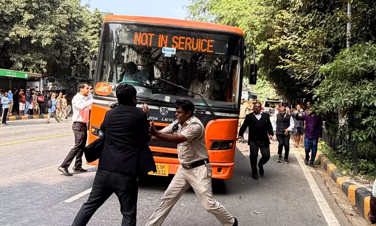Lawyers Holding Protest March Against CEC & SIR Detained In Delhi