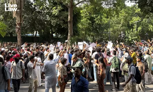 CEC Protest: Delhi High Court To Hear Tomorrow Pleas Against Closure Of Jantar Mantar, Assault On Protestors CEC Protest: Delhi High Court To Hear Tomorrow Pleas Against Closure Of Jantar Mantar, Assault On Protestors