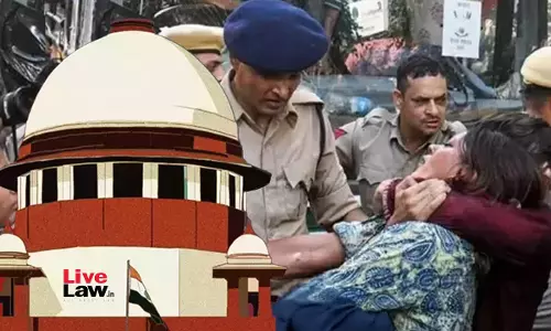 Delhi Protest | Supreme Court Orders No Coercive Action In SC/ST Case Against Woman Journalist Who Accused Delhi ACP Of Sexual Harassment