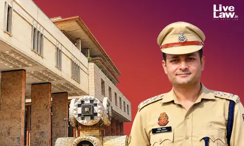No Stay For Now On Investigation Into SC/ST Act FIR Lodged By ACP Vivek Bhagat Against Woman Journalist: Delhi High Court No Stay For Now On Investigation Into SC/ST Act FIR Lodged By ACP Vivek Bhagat Against Woman Journalist: Delhi High Court