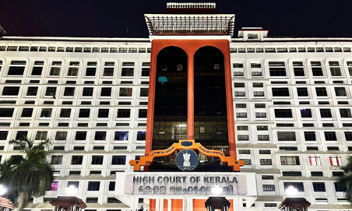 Considering Heavy Rains, Kerala High Court Asks District Judiciary To Conduct Hearings In Hybrid Mode